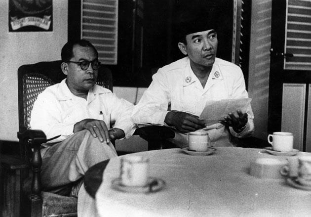 Demokrasi Terpimpin dan Demokrasi Kita Demokrasi Terpimpin dan Demokrasi Kita