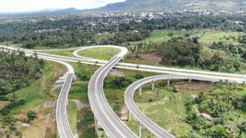 Tol dan Puja-Puji yang Menyimpan Luka: Jangan Terjebak dalam Kultus Pemimpin Tol dan Puja-Puji yang Menyimpan Luka: Jangan Terjebak dalam Kultus Pemimpin